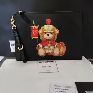 $325!$615💣💥MOSCHINO LEATHER BEAR CLUTCH WALLET!
